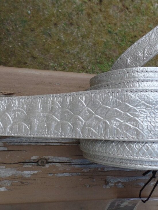 G.I.L.I. Obi Wrap Leather Embossed Metallic Reversible Belt Size XL/1X NWT main image 16